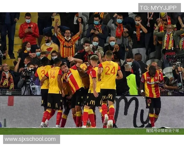 24岁日本球星闪耀赛场助力球队4-0大胜美因茨一举跃升德甲第八位