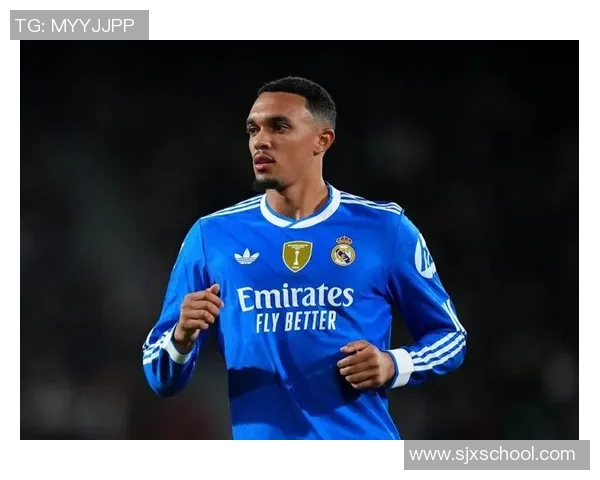 阿诺德频繁触球却失误频繁皇马与埃尔切平局背后的深层原因分析 阿诺德频繁触球却失误频繁皇马与埃尔切平局背后的深层原因分析